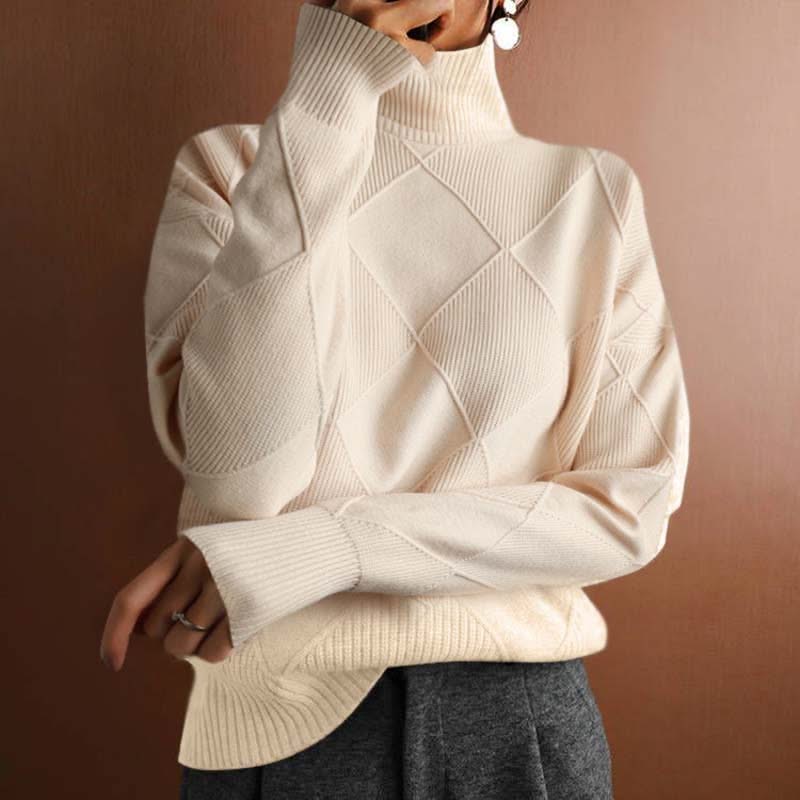 SOLEMN ELEGANT SUMMER SWEATER